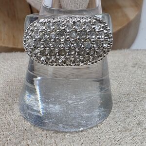 Elegant Silver Crystal Ring (1069)